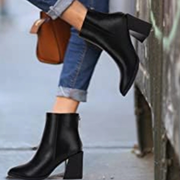 Coutgo Pointed Toe Chunky Block Stacked Mid Heel Black Slip On Booties Size 6.5 - Picture 1 of 13